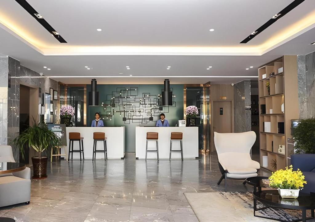 Echarm Hotel Lhasa Potala Palace Bagian luar foto