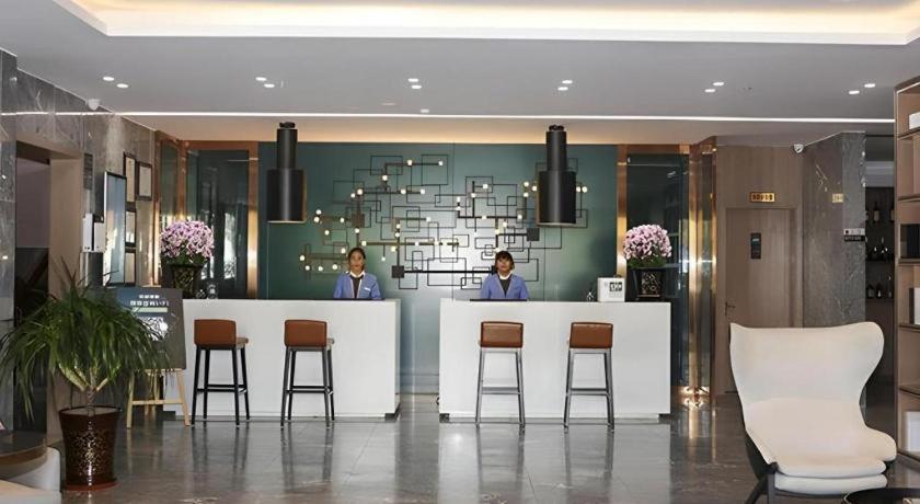 Echarm Hotel Lhasa Potala Palace Bagian luar foto